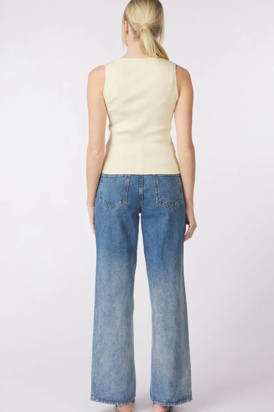 AWARE Top Poppy Sl Square