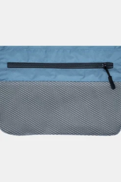 Cocoon Toilettas Hanging Toiletry Kit - Minimalist Light
