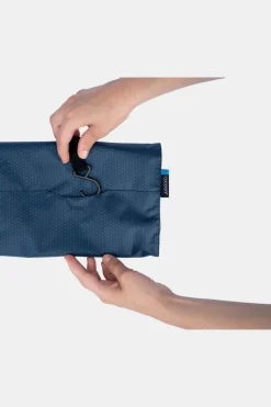 Cocoon Toilettas Hanging Toiletry Kit - Minimalist