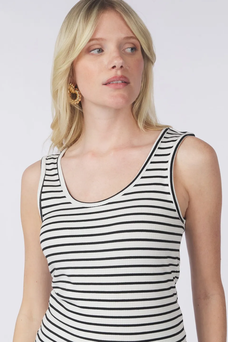 Object Top Jamie Sli