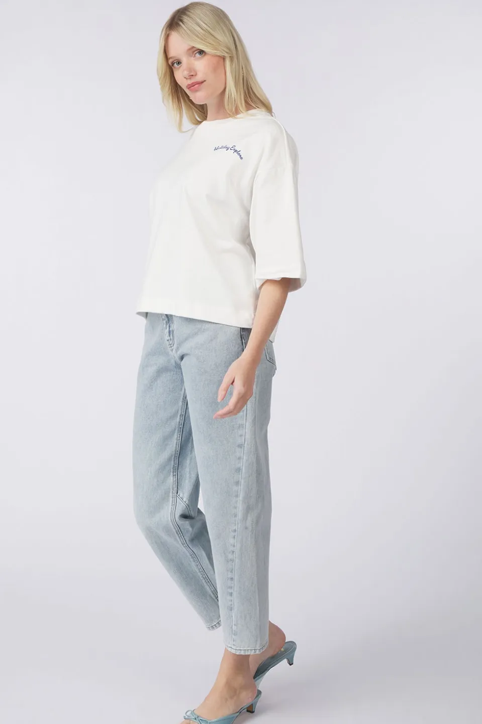 Object T-Shirt Amira