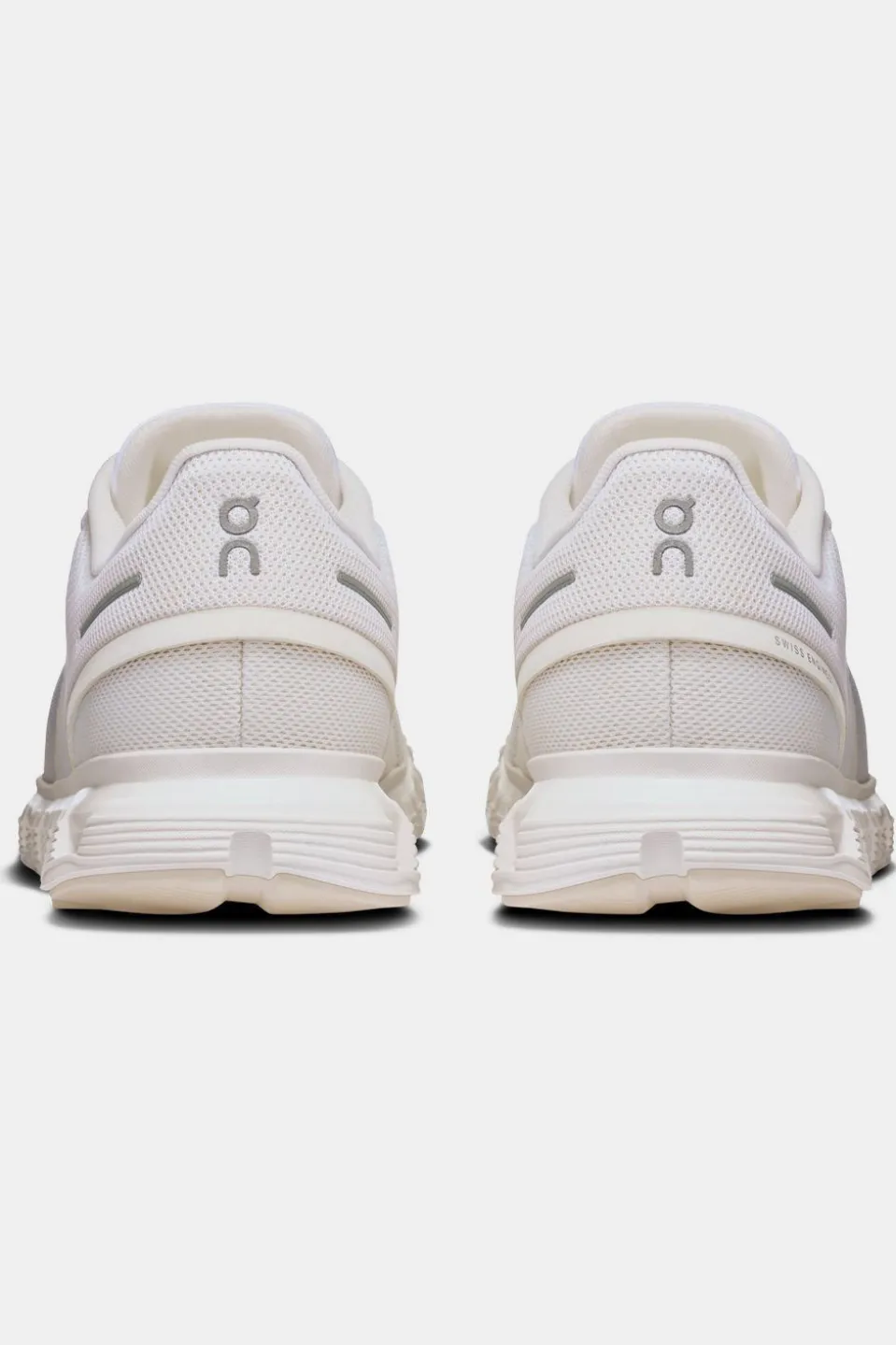 On Wandelschoenen Cloud 6
