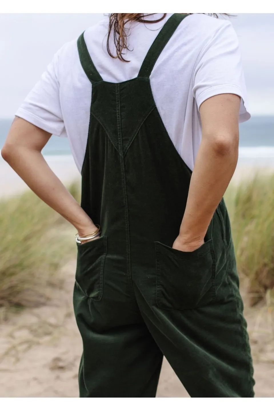 Passenger Clothing ltd Broek Meadows Cord Dungarees