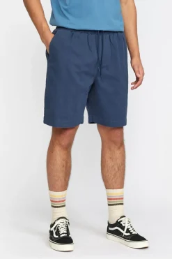 Revolution Short 4054