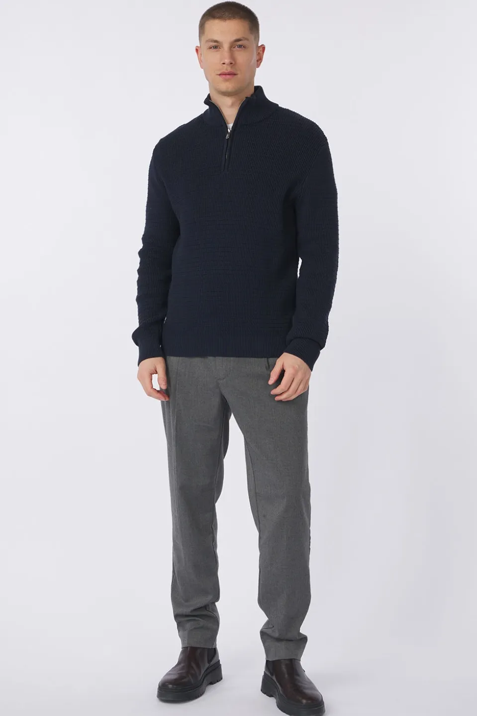 Selected Trui Theo